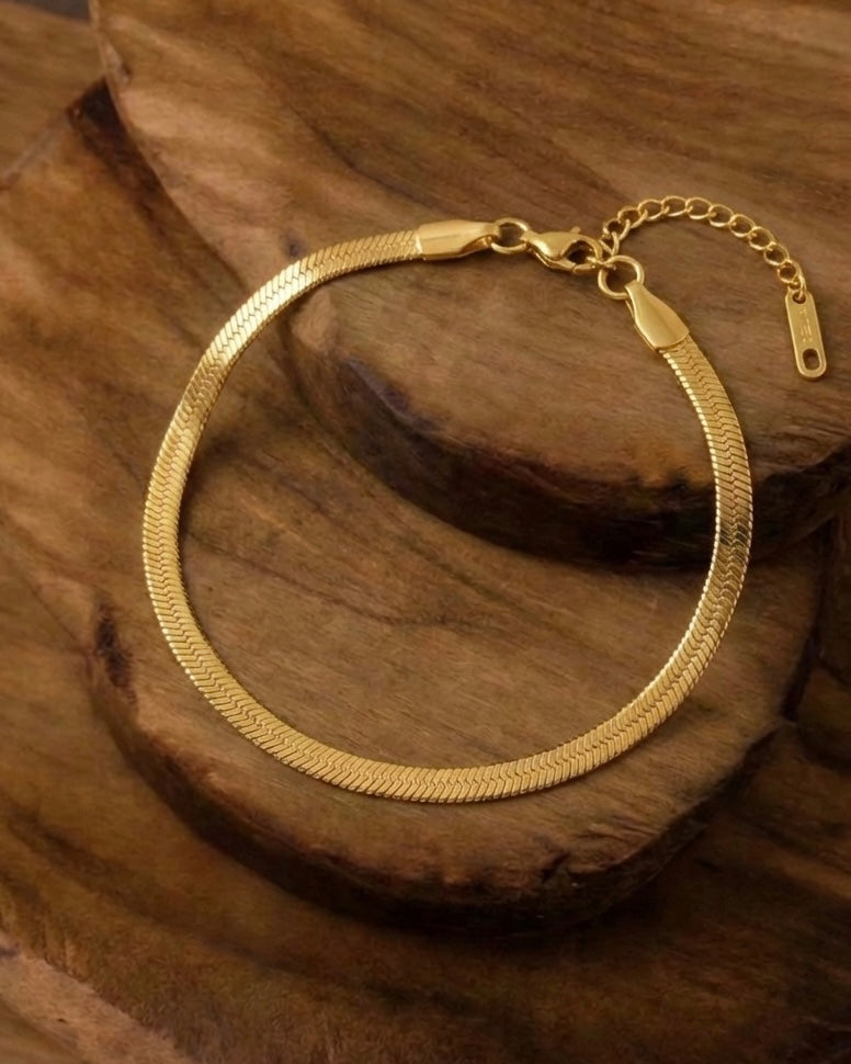 Smooth Sleek Bracelet