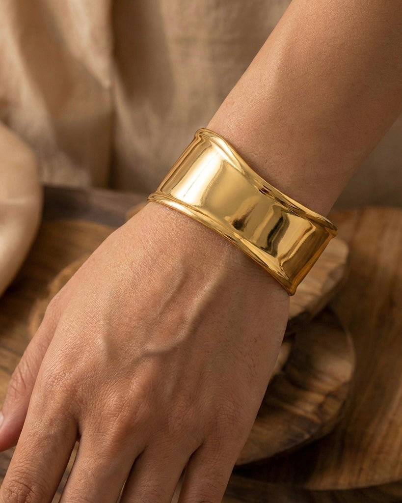 Curve Cuff