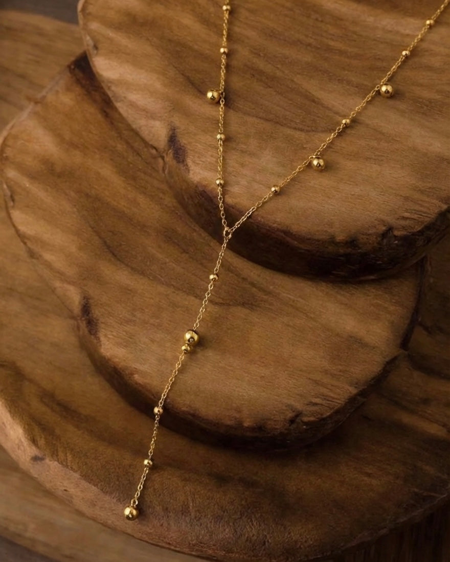 Flowing Pearl Necklace